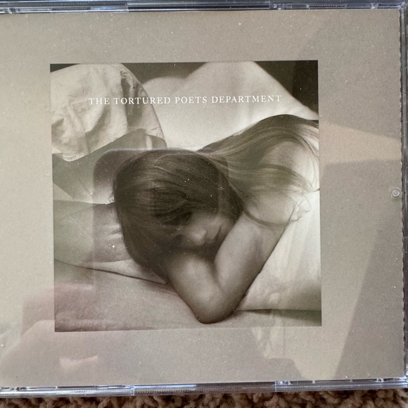 Taylor Swift The Tortured Poets Department Collectors Edition Deluxe CD Set - Picture 6 of 6